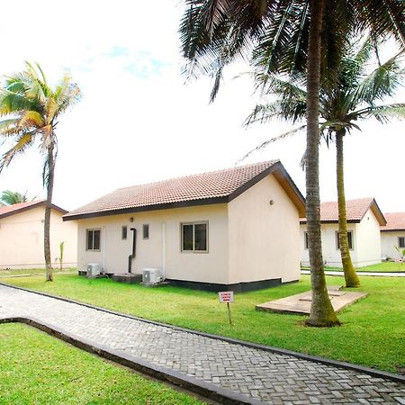 Ramada Resort Accra Bagian luar foto