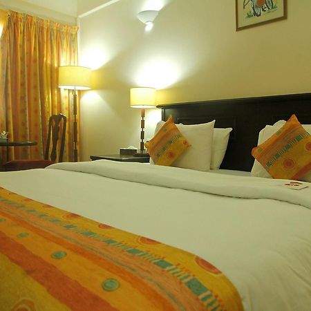 Ramada Resort Accra Bagian luar foto