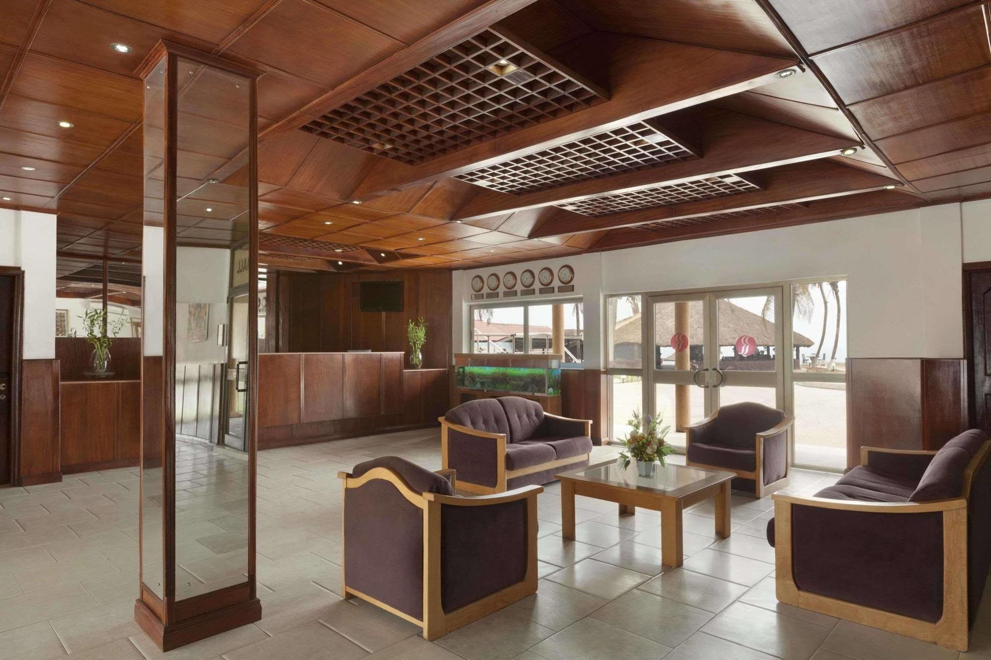 Ramada Resort Accra Bagian luar foto